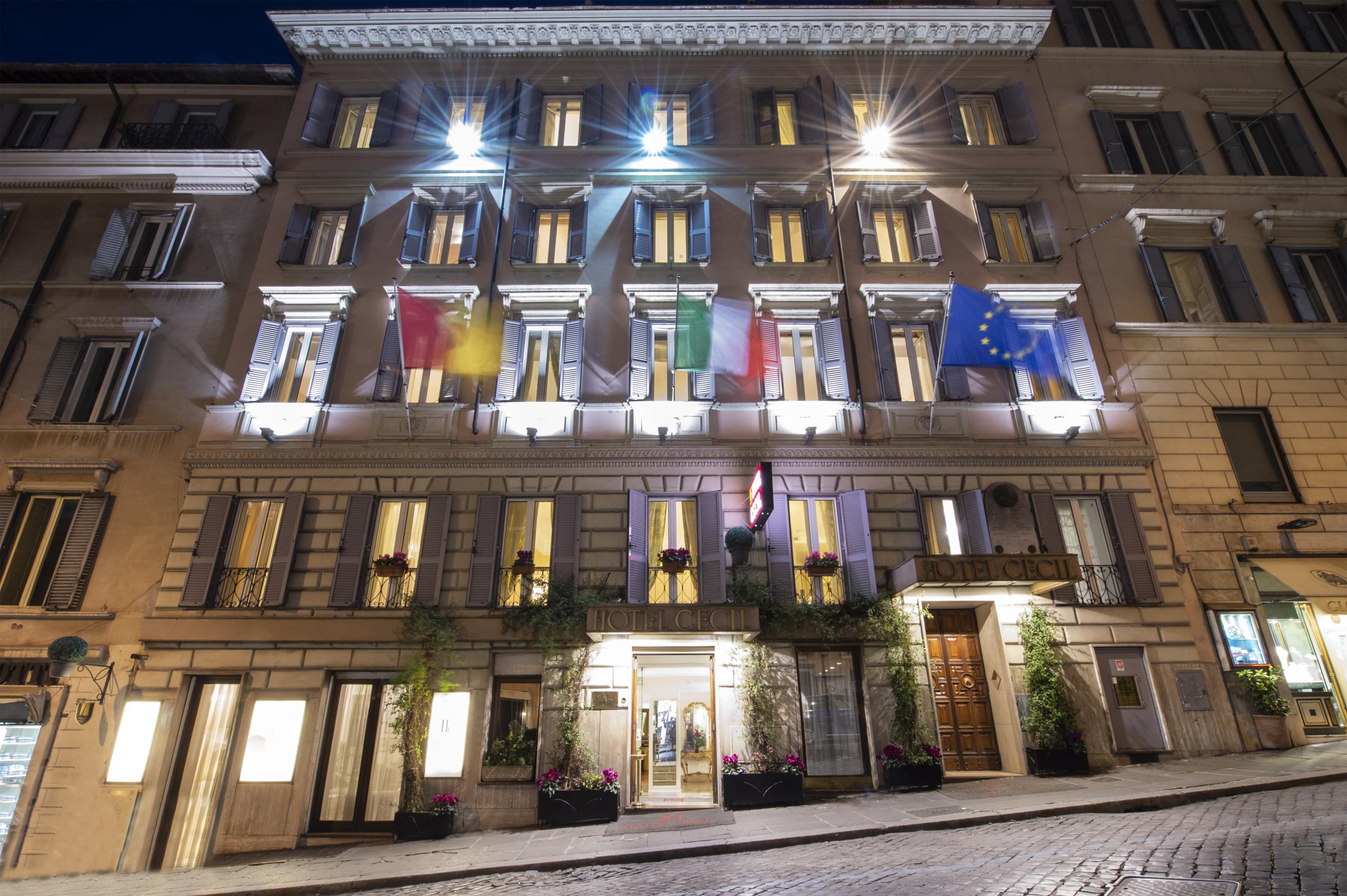 Cecil Hotel 3*