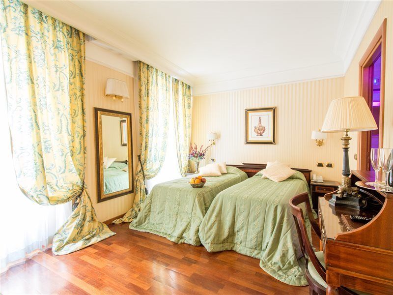 Hotel Cecil 3*